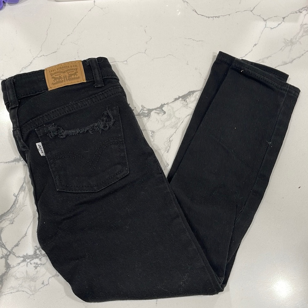 Black distressed jeggings